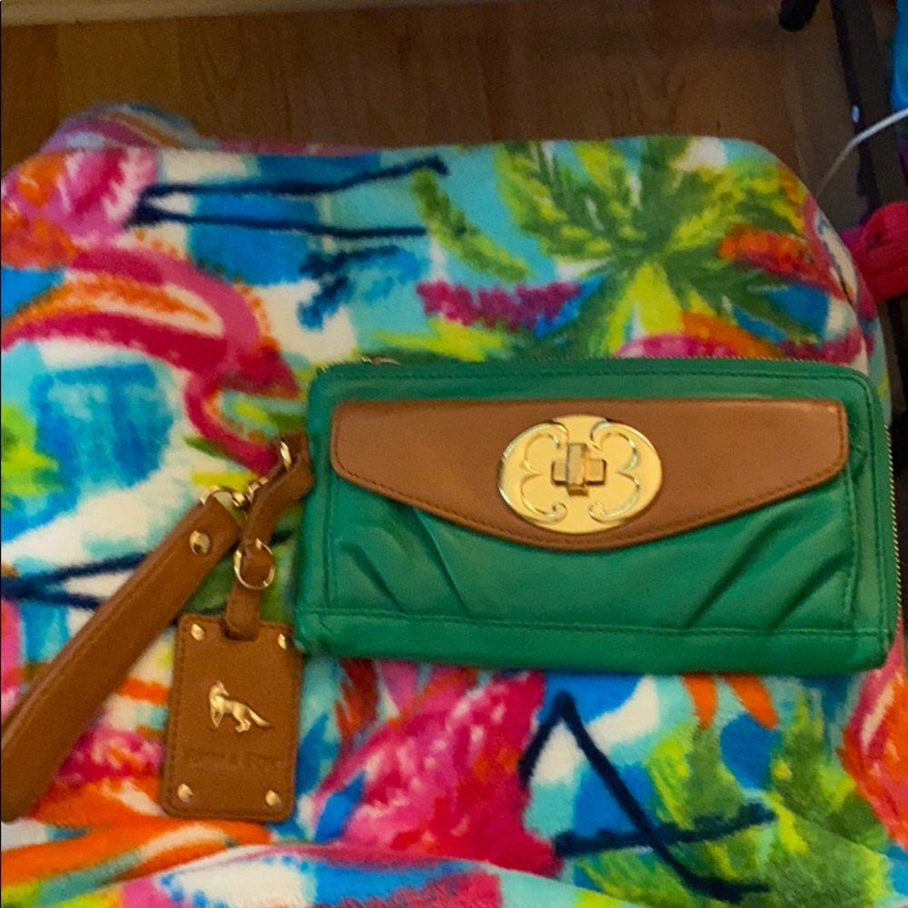 Emma fox clutch